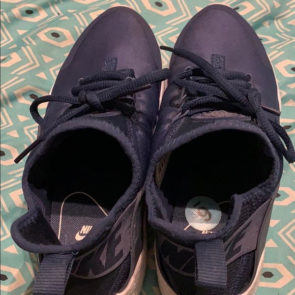 Air Hurache by Nike kid size 6...navy blue - Picture 4 of 5
